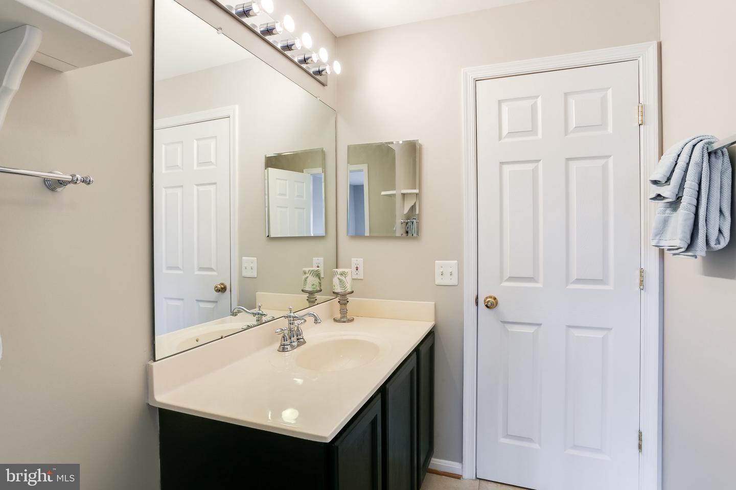 2050 QUAKER WAY Unit: 6