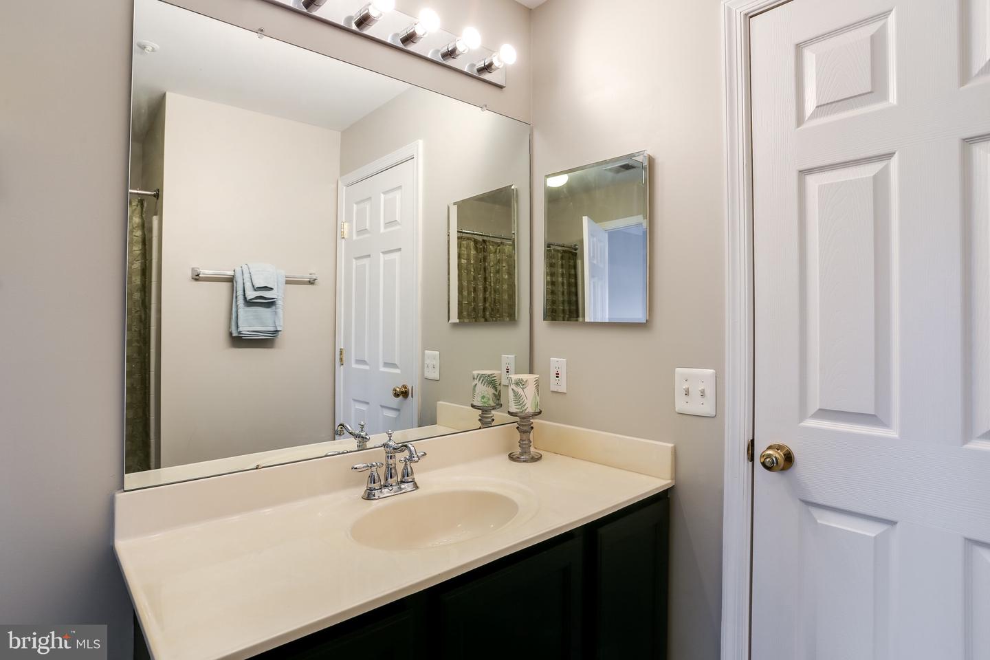 2050 QUAKER WAY Unit: 6
