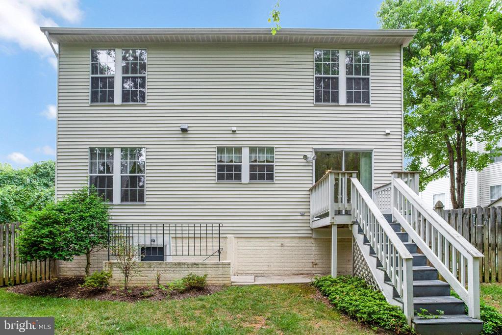 2085 Lower Ct
