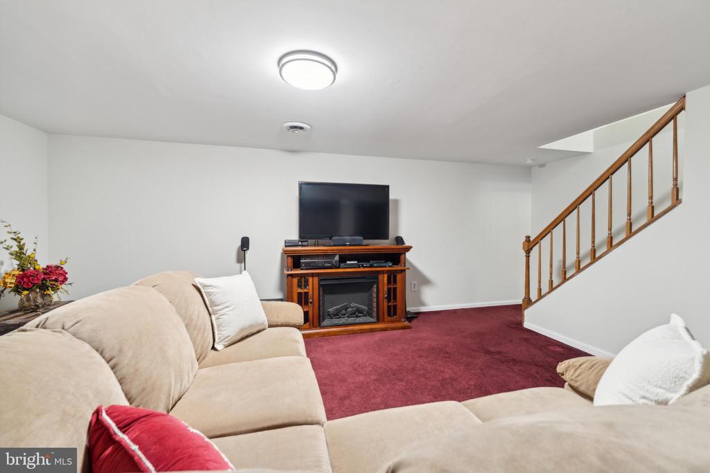7918 Delmont Station Rd