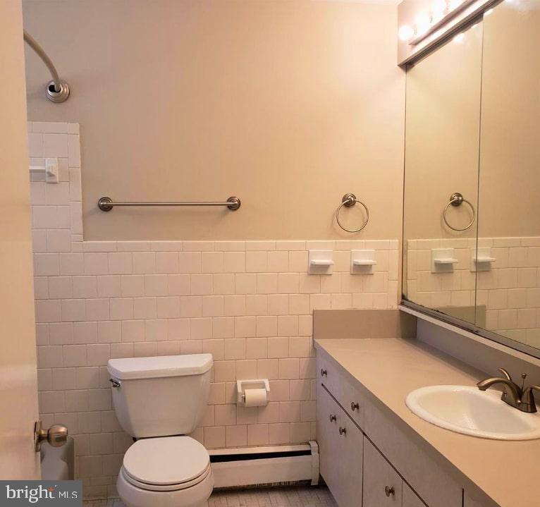 416 QUEENSTOWN RD