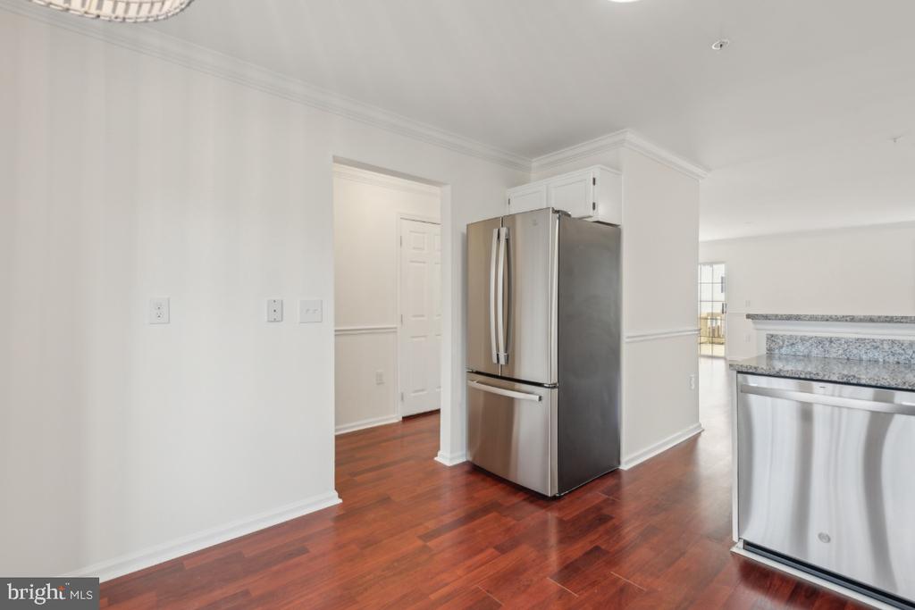 2465 Wentworth Dr