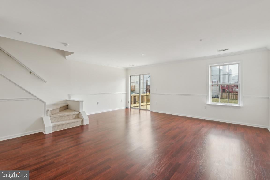 2465 Wentworth Dr