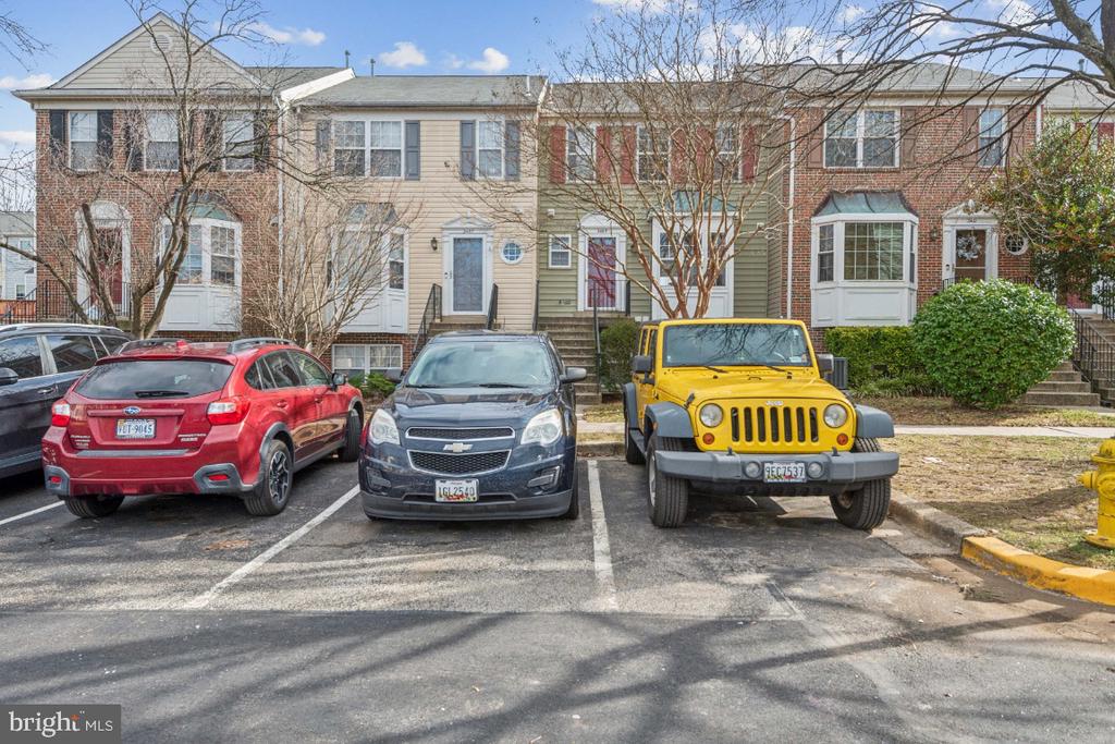 2465 Wentworth Dr
