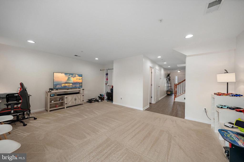 1133 Carinoso Cir