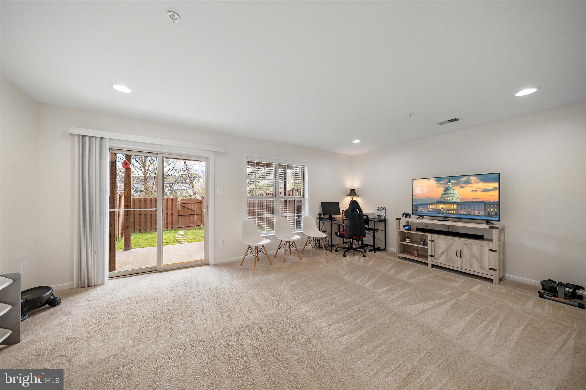 1133 Carinoso Cir
