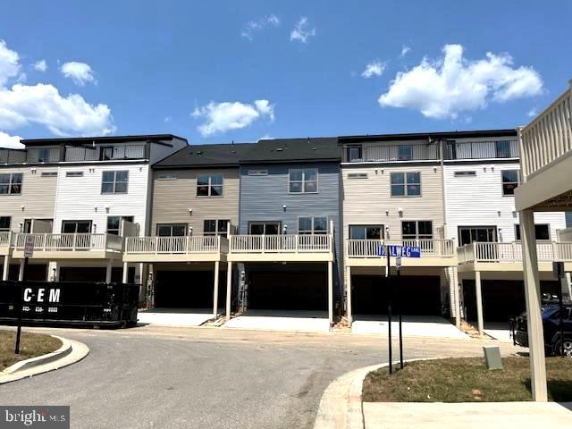 3407 RIVULET LN