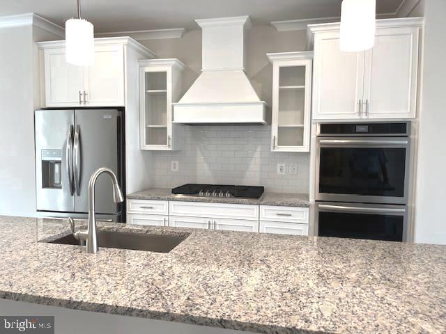 3407 RIVULET LN