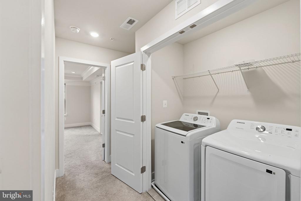 3407 RIVULET LN