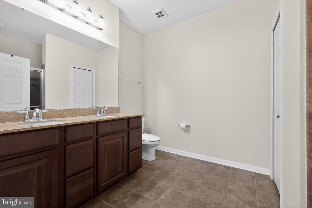1624 HARDWICK COURT 104