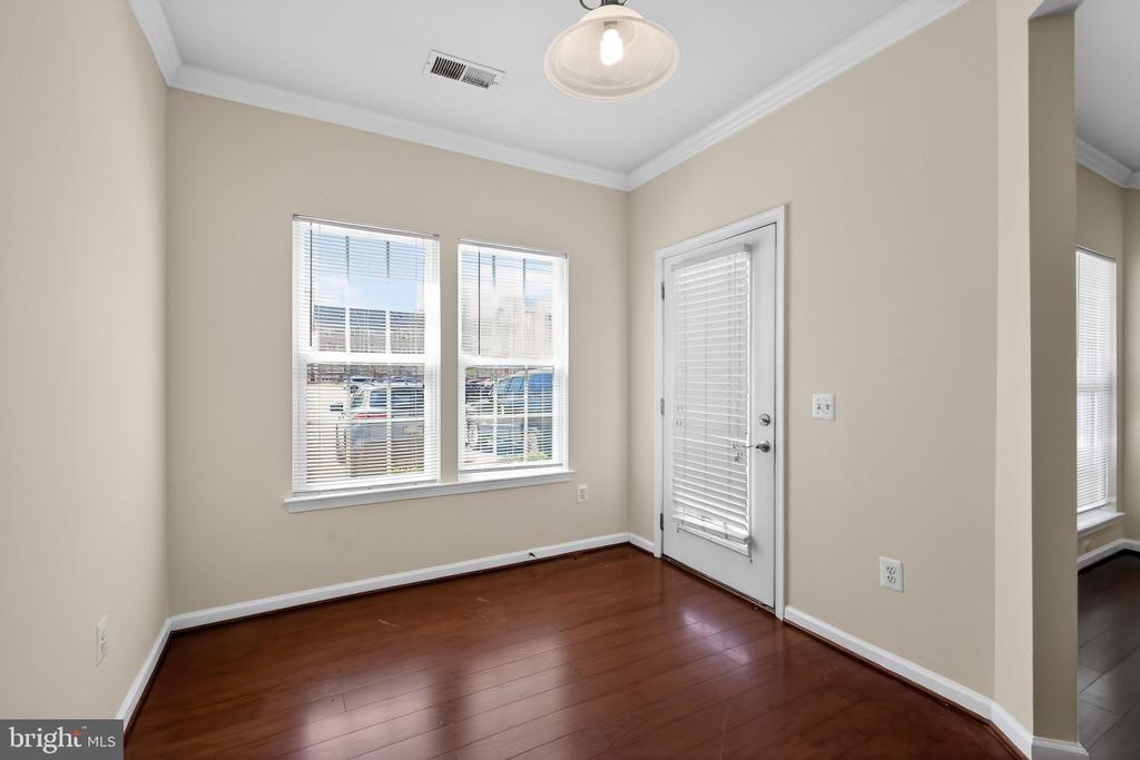 1624 HARDWICK COURT 104