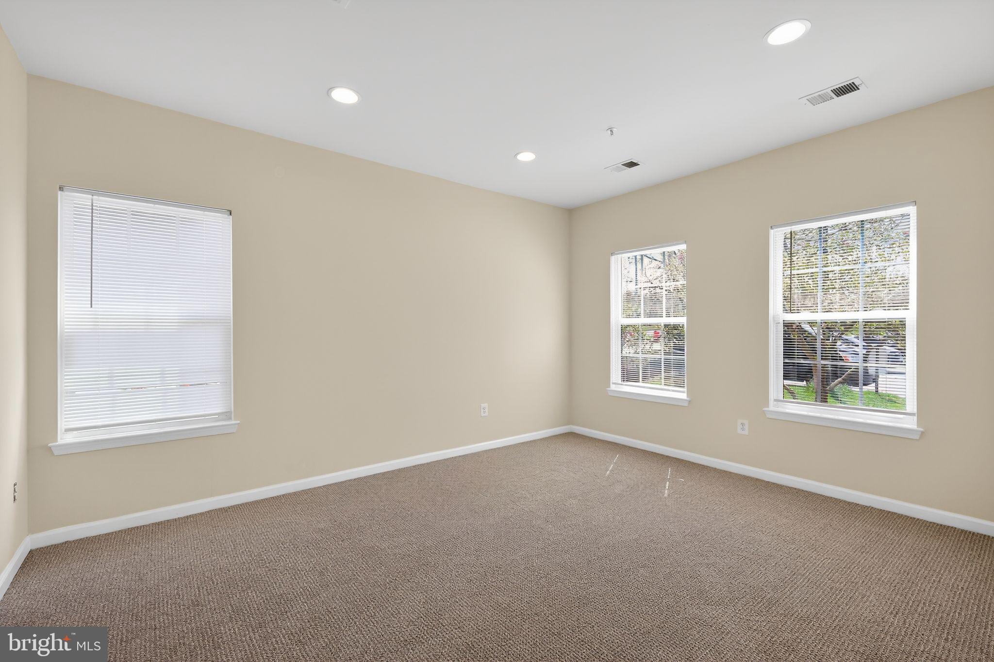 1624 HARDWICK COURT 104