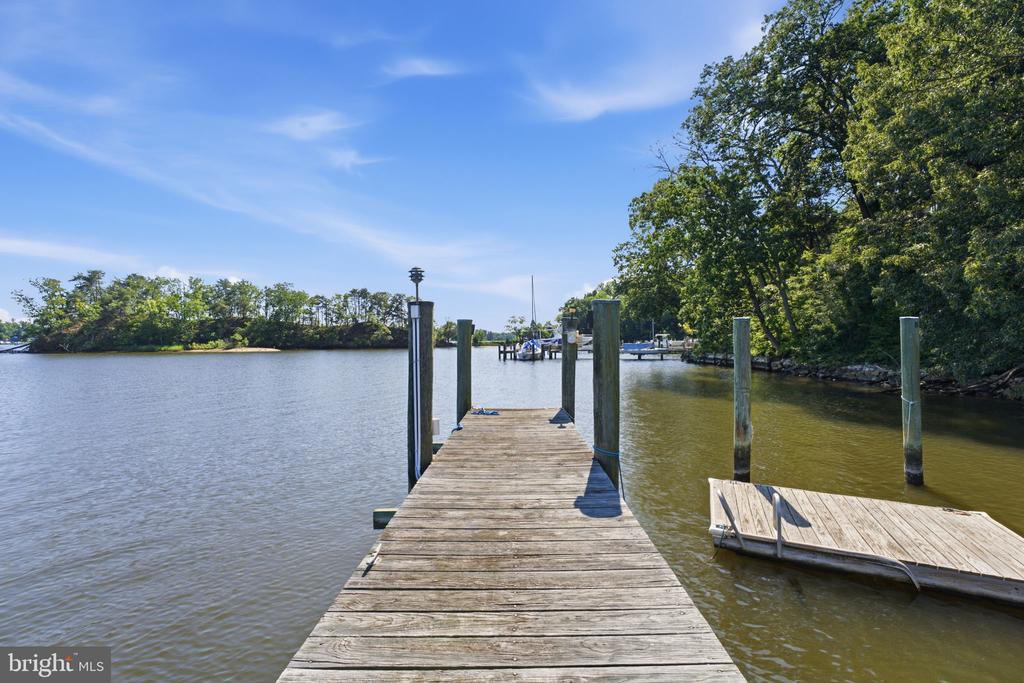 120 ISLAND VIEW DRIVE