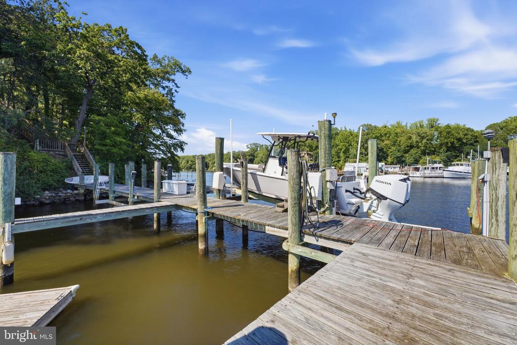 120 ISLAND VIEW DRIVE