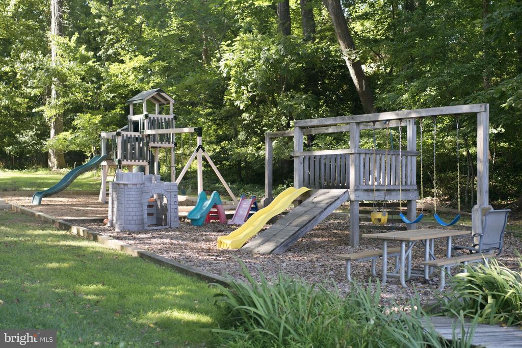 120 ISLAND VIEW DRIVE
