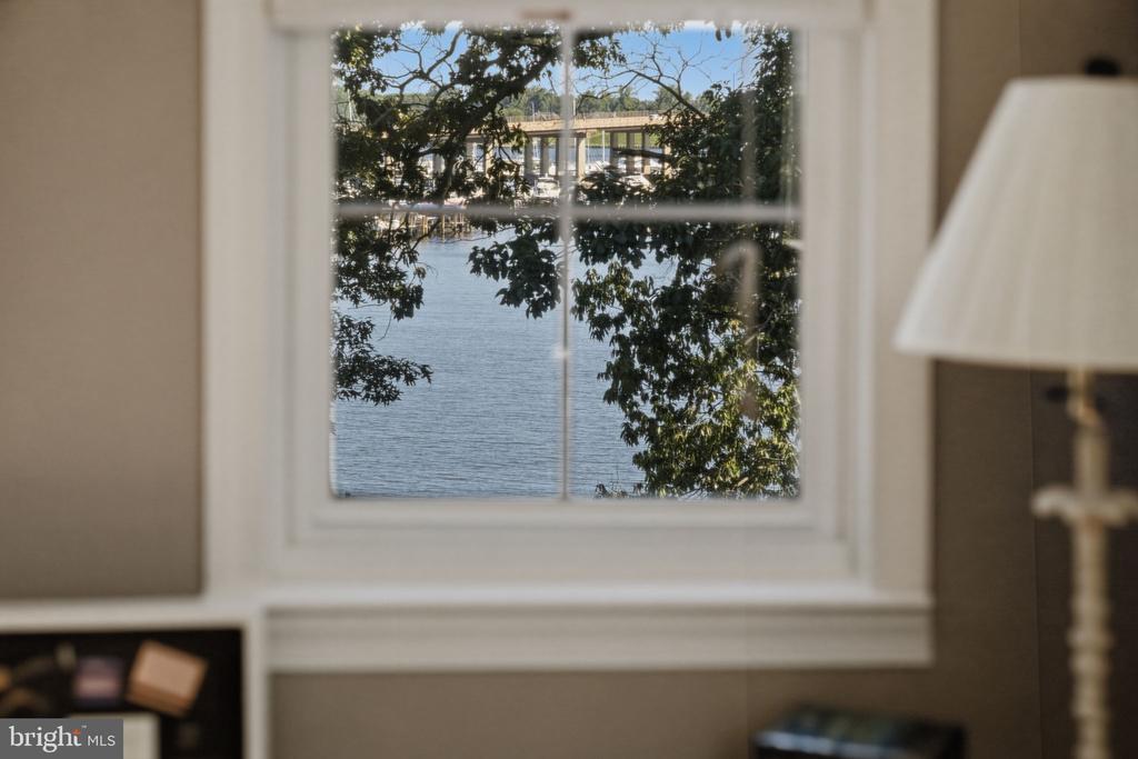 120 ISLAND VIEW DRIVE