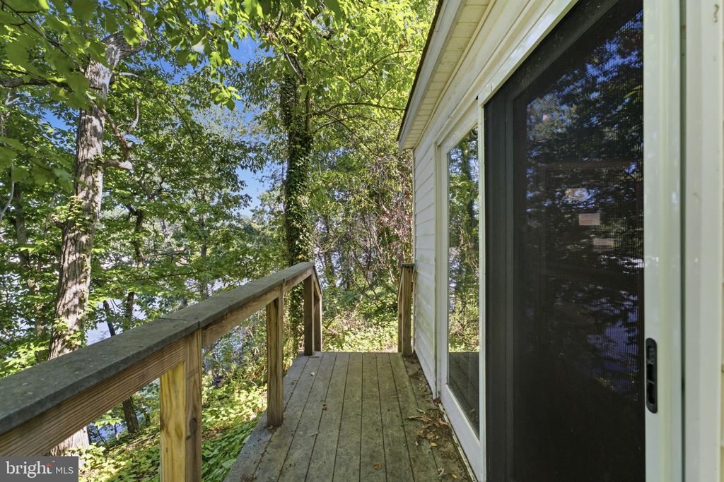 120 ISLAND VIEW DRIVE