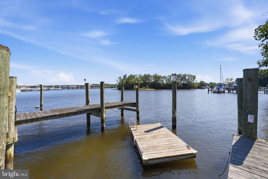 120 ISLAND VIEW DRIVE