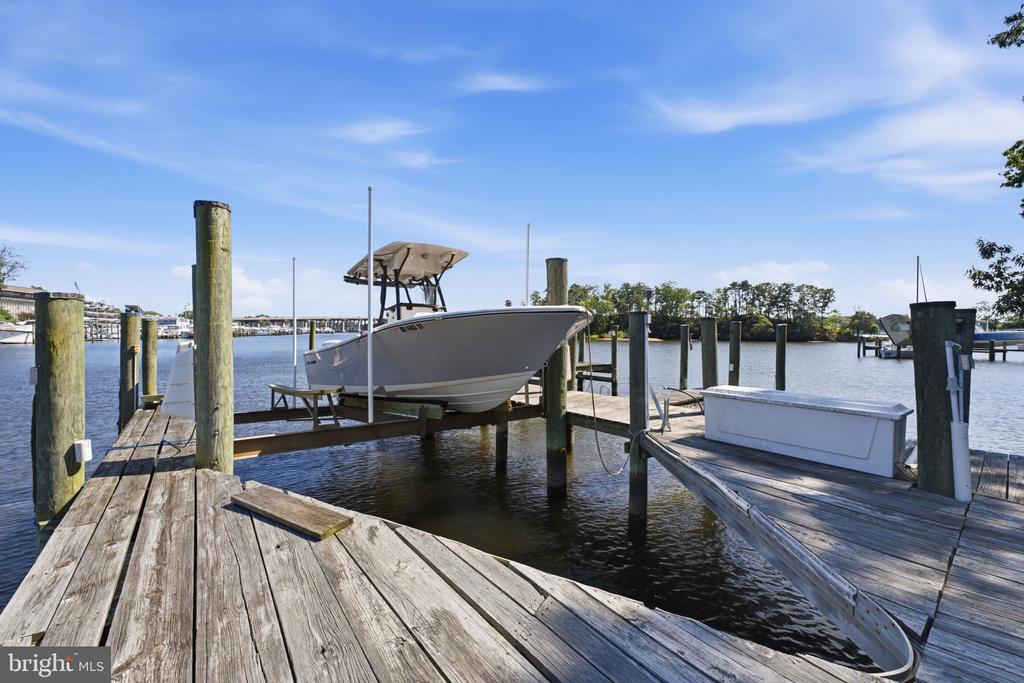 120 ISLAND VIEW DRIVE