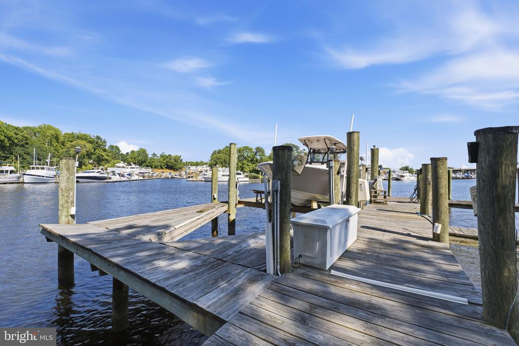120 ISLAND VIEW DRIVE