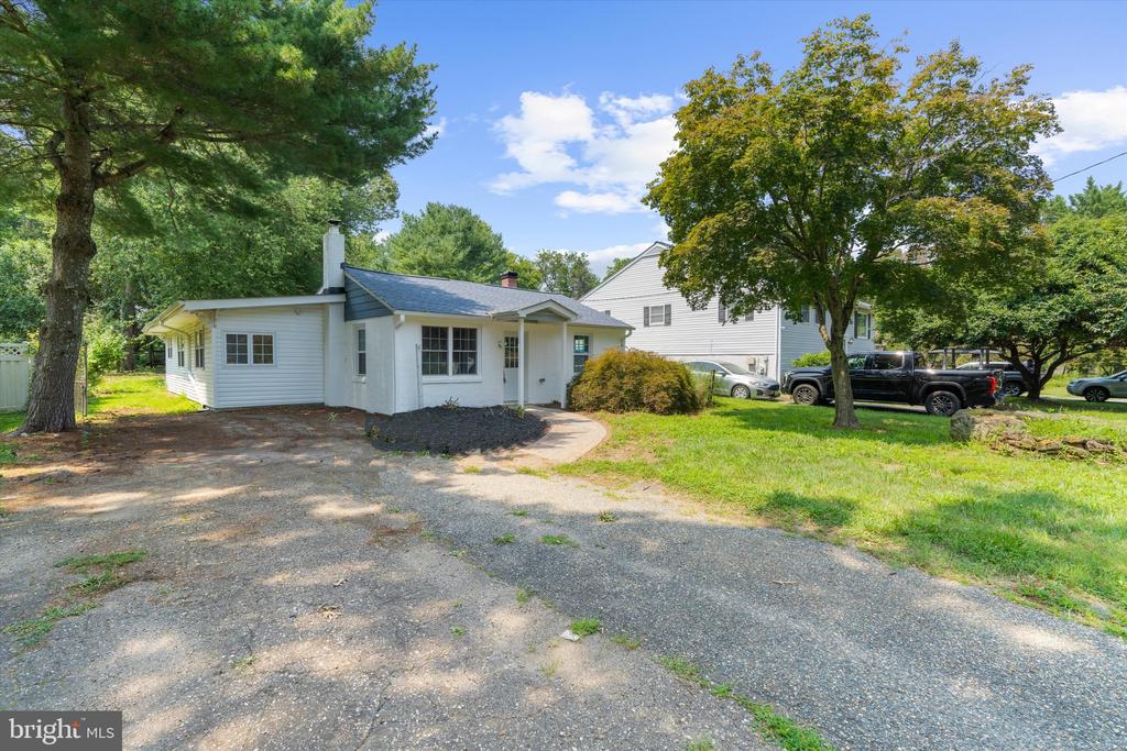 758 WHITNEYS LANDING DRIVE