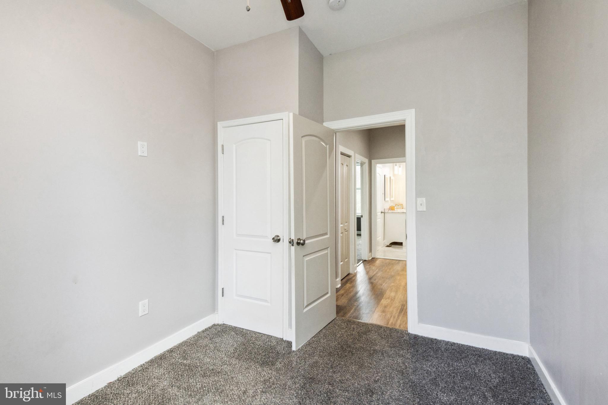 2103 Poplar Grove St