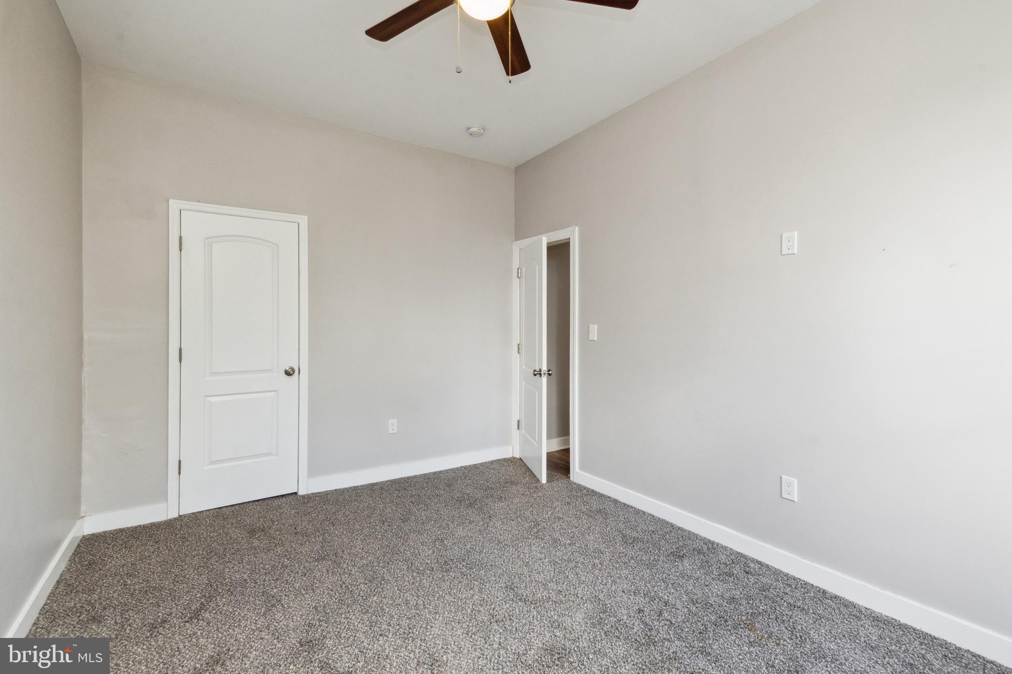 2103 Poplar Grove St