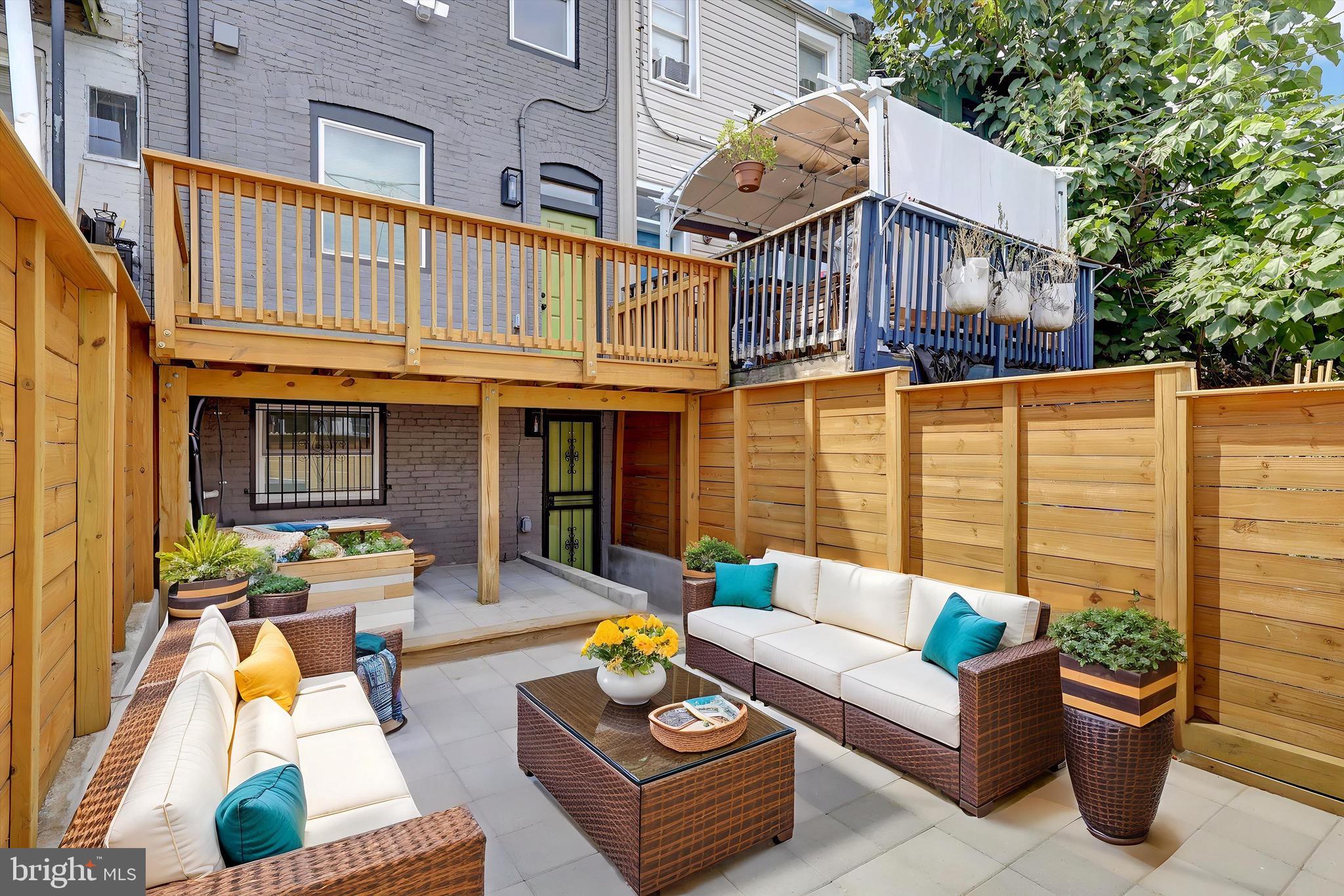 417 N MILTON AVENUE N