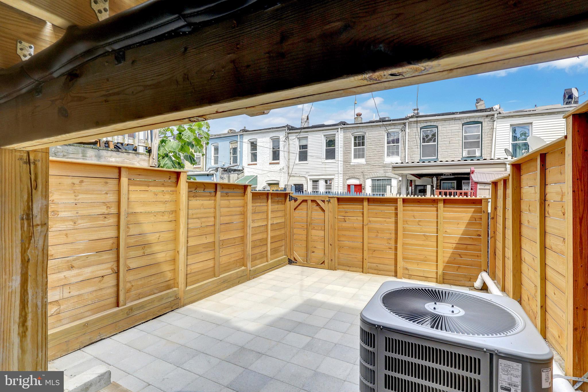 417 N MILTON AVENUE N