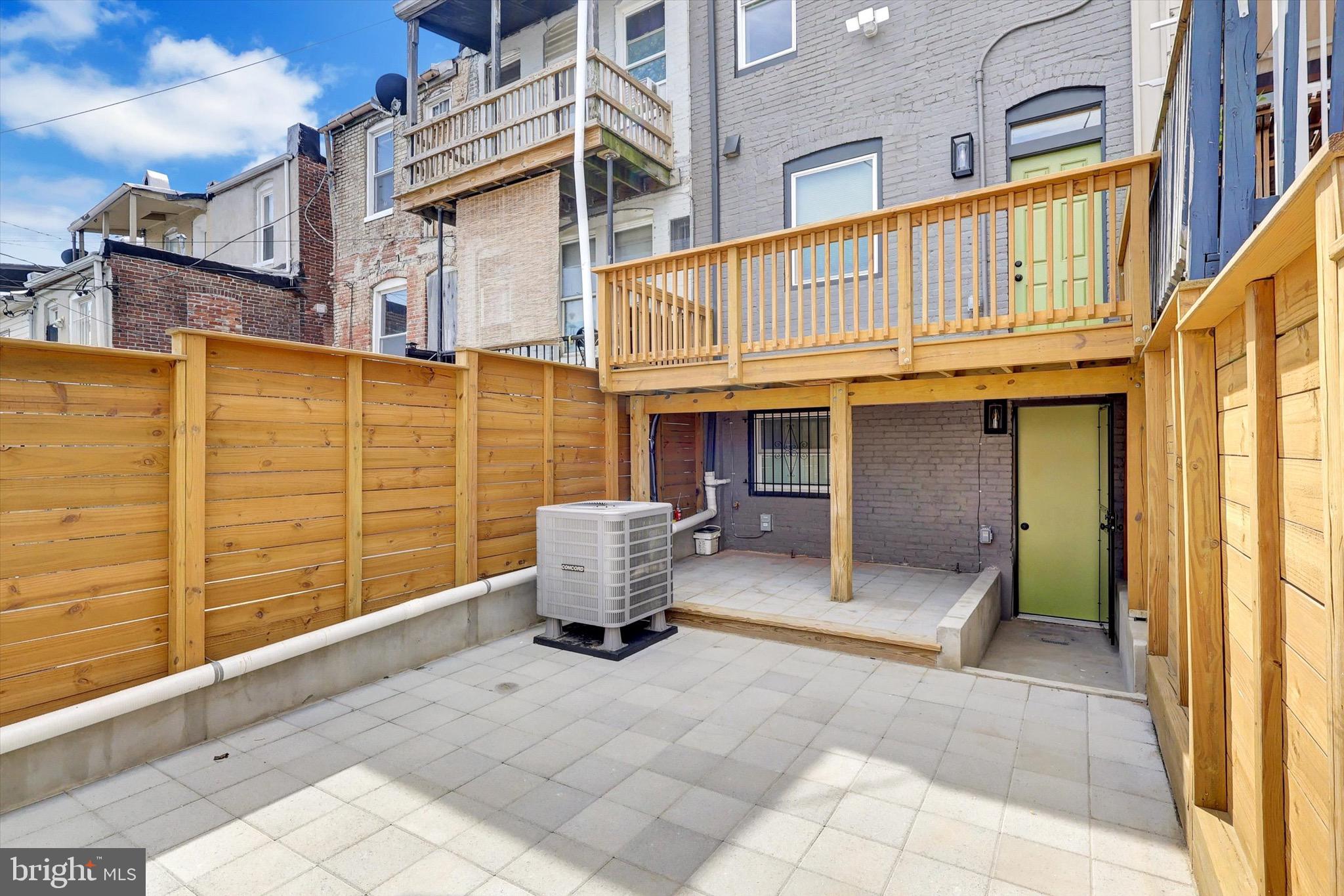 417 N MILTON AVENUE N