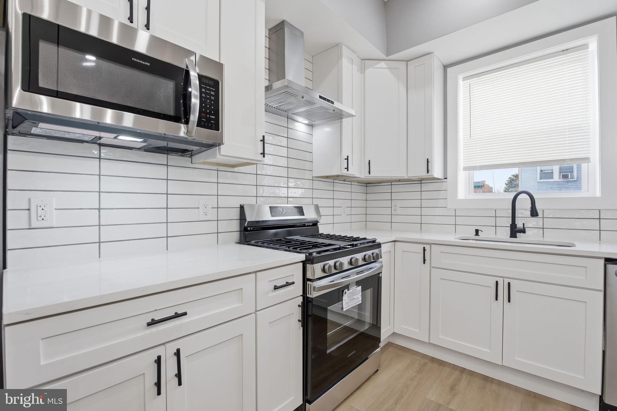 2816 ROCKROSE AVENUE