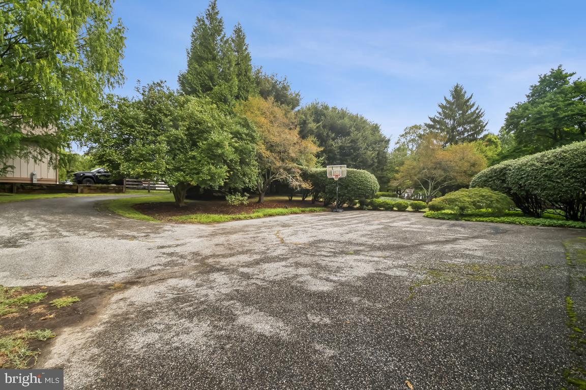 10606 CANDLEWICK ROAD