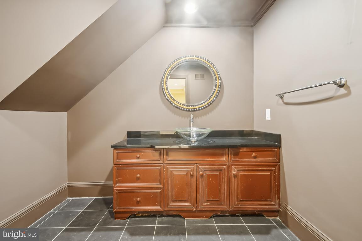 10606 CANDLEWICK ROAD