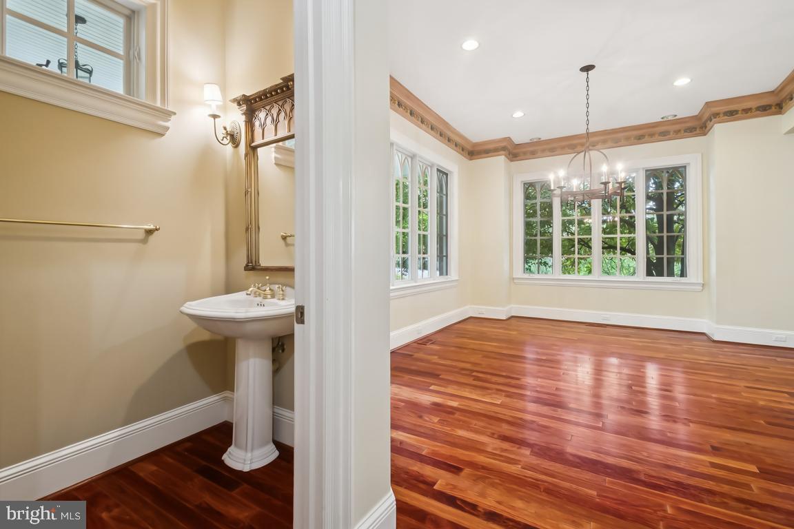 10606 CANDLEWICK ROAD