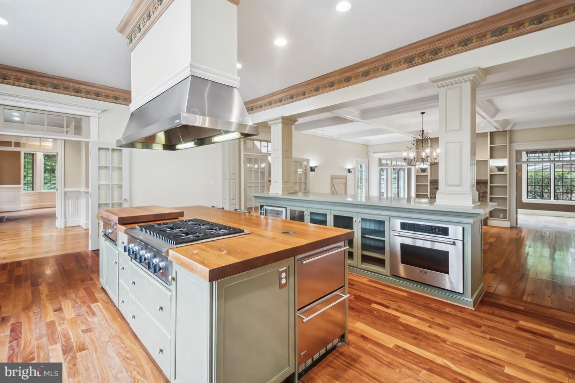 10606 CANDLEWICK ROAD