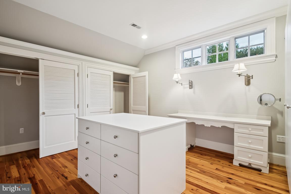 10606 CANDLEWICK ROAD