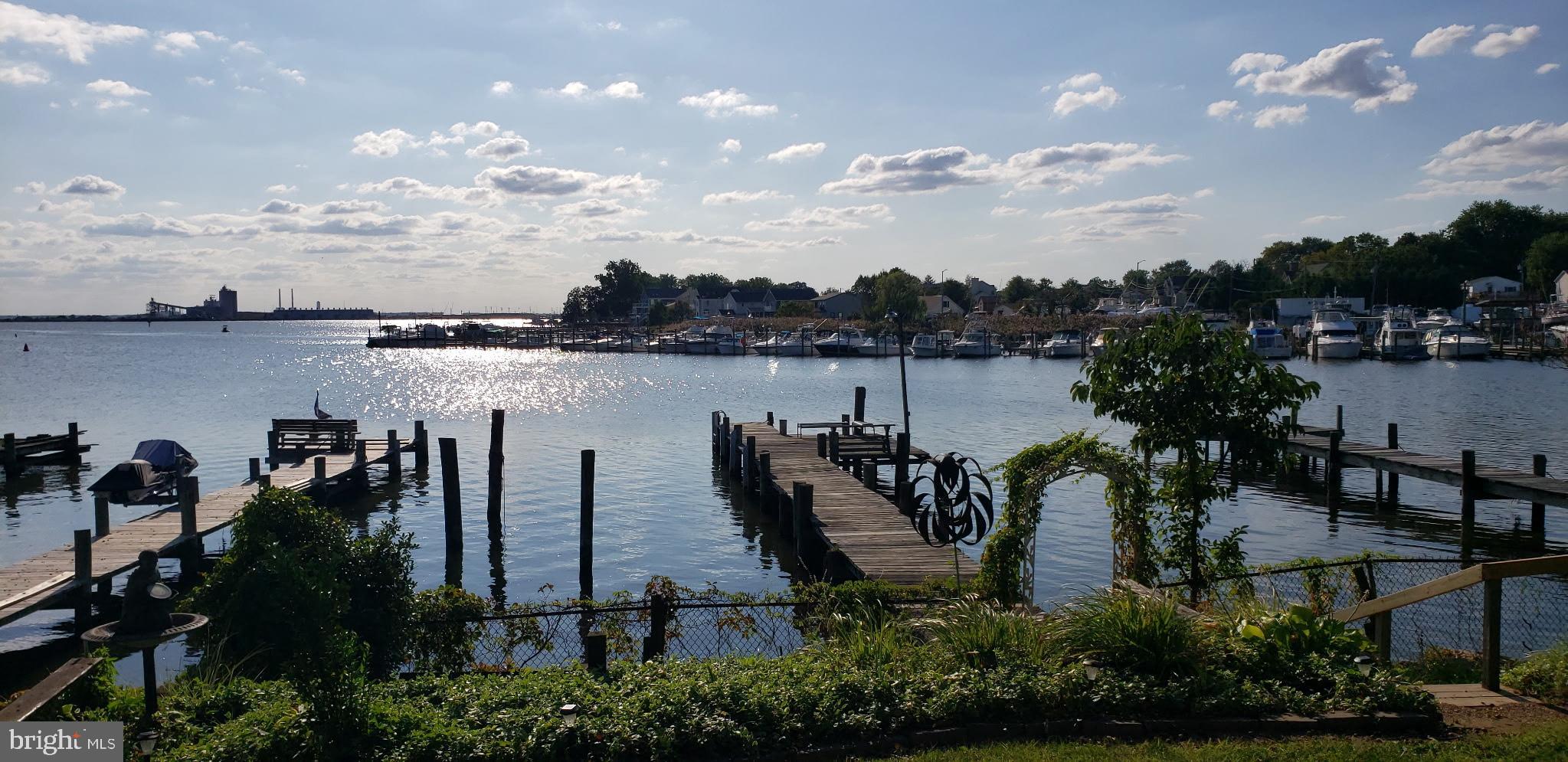6 SHORE ROAD