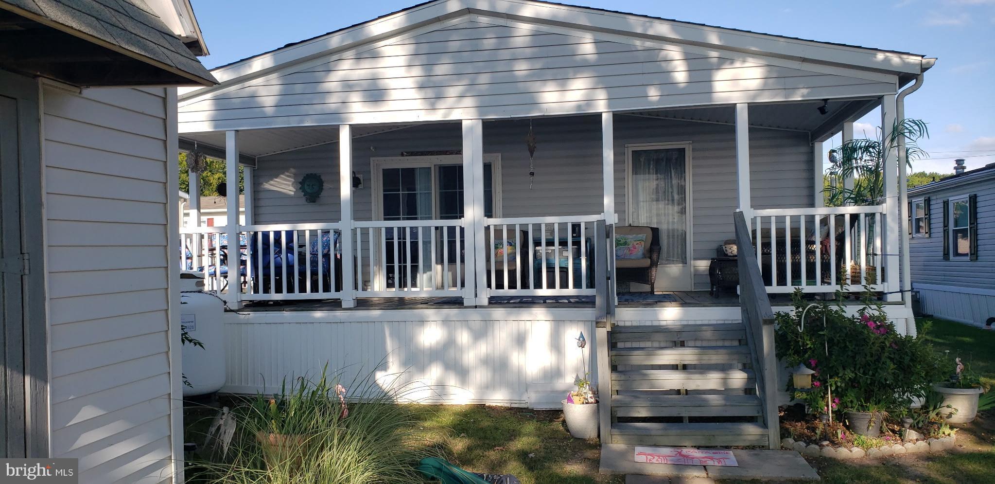 6 SHORE ROAD