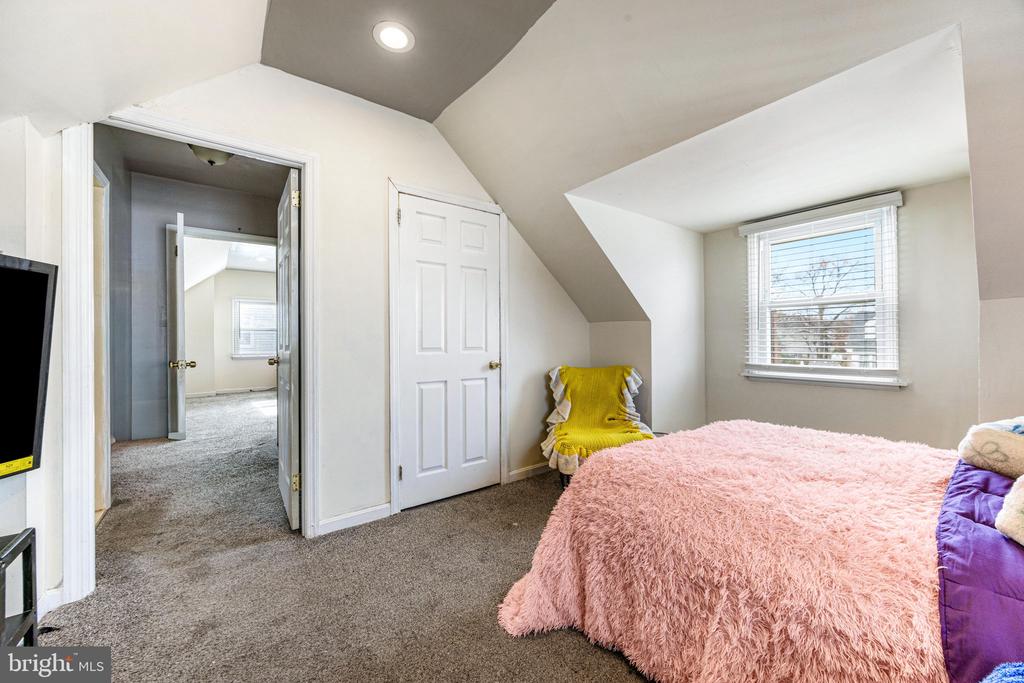 3401 MAYFAIR ROAD