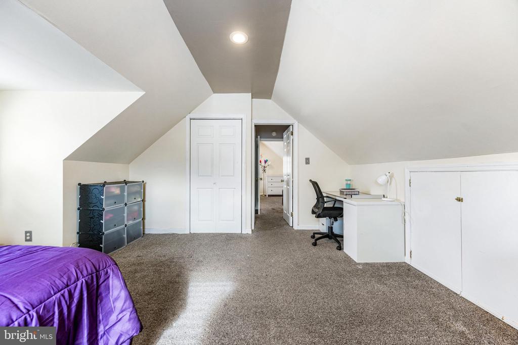 3401 MAYFAIR ROAD