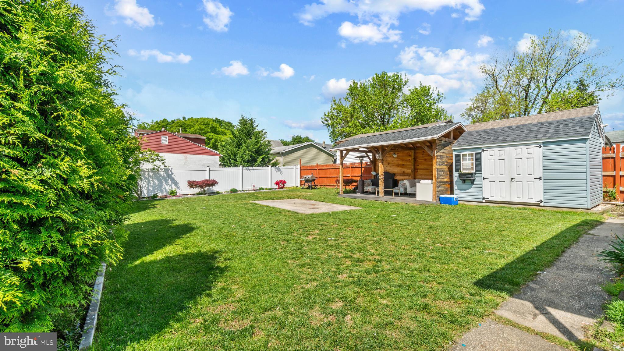 18 N HAWTHORNE ROAD