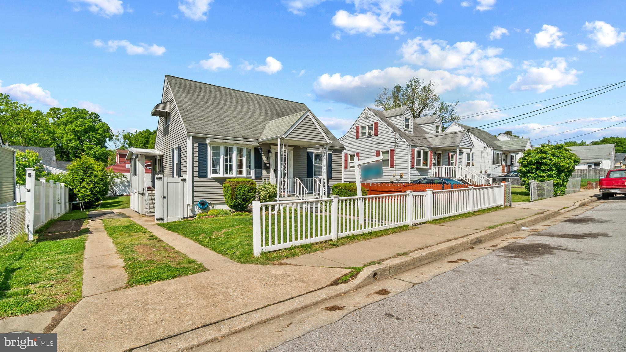 18 N HAWTHORNE ROAD