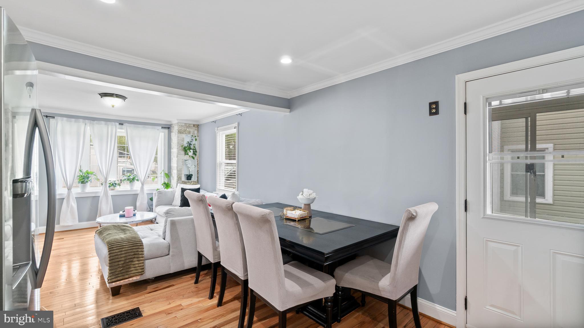 18 N HAWTHORNE ROAD