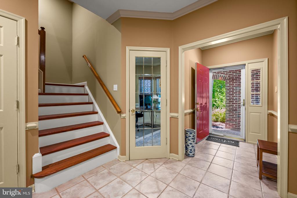 1011 LILLIES LANE