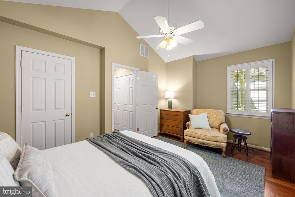 1011 LILLIES LANE