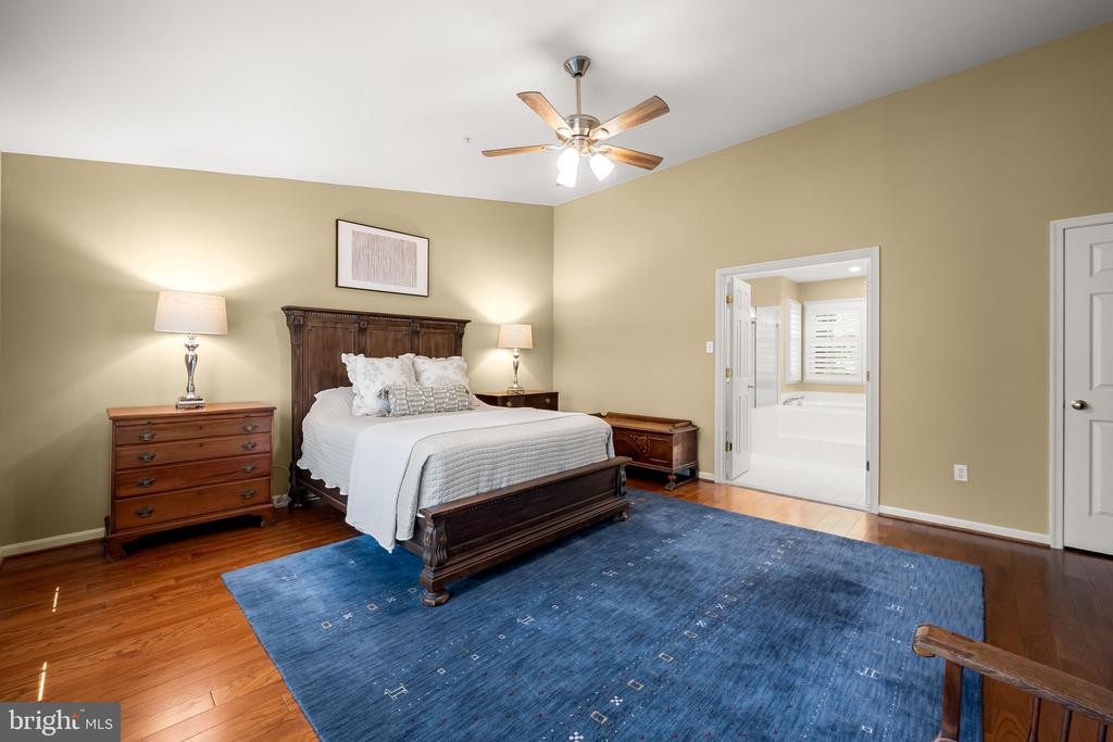1011 LILLIES LANE