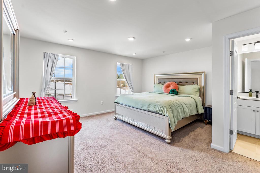 4520 REANEY LN Unit: 483
