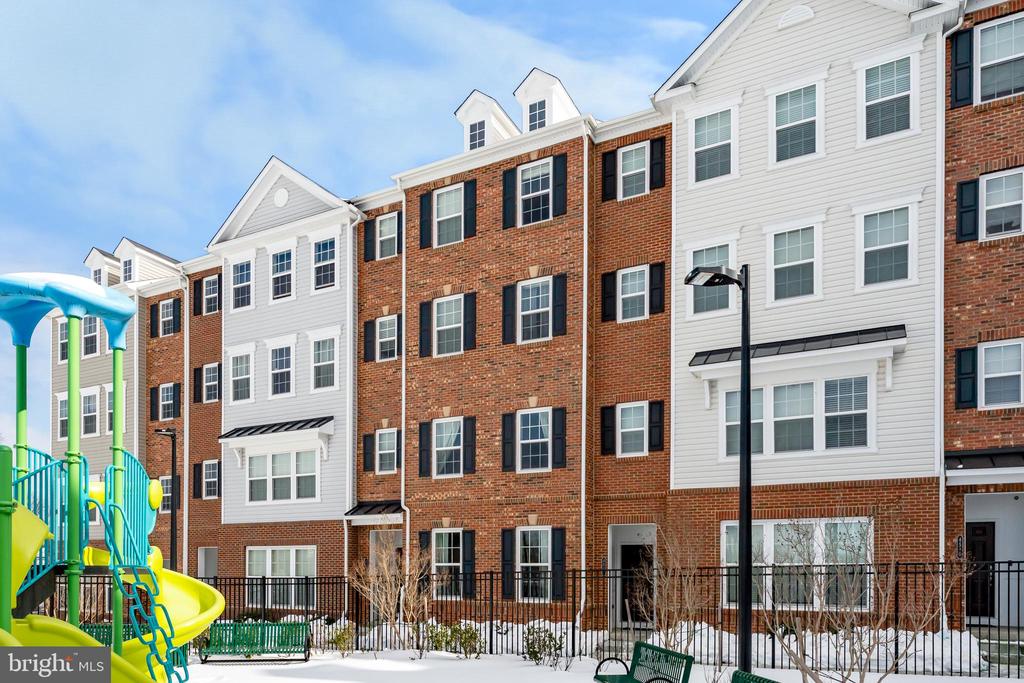 4520 REANEY LN Unit: 483