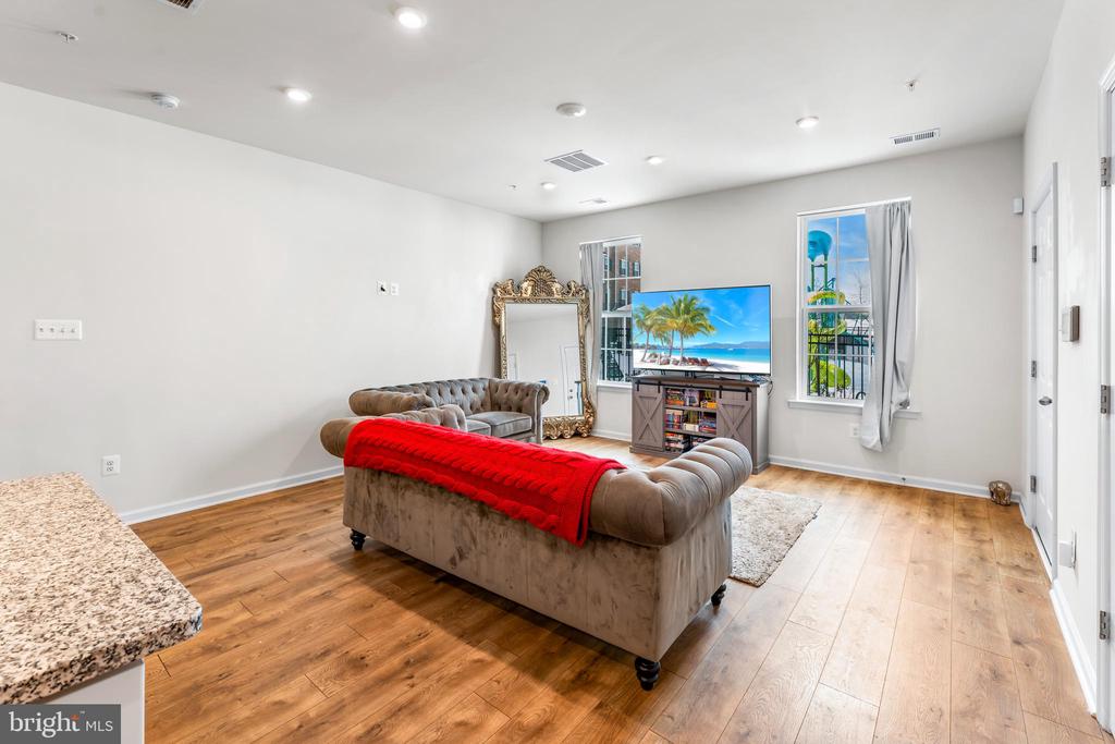 4520 REANEY LN Unit: 483