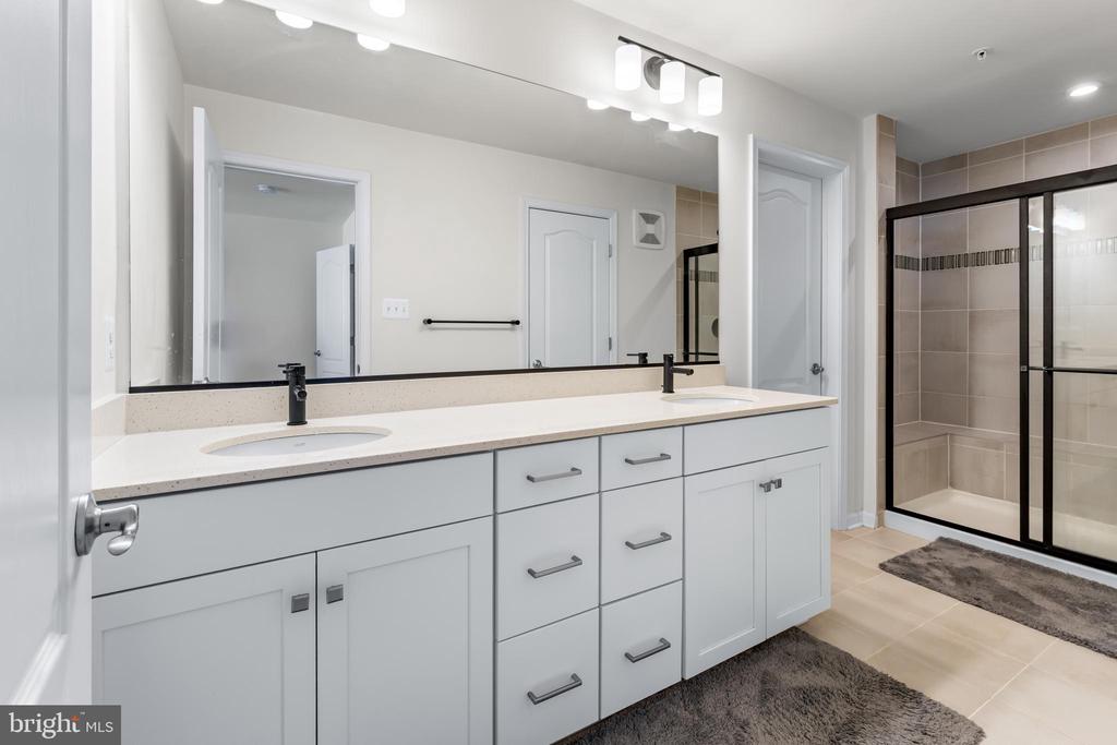 4520 REANEY LN Unit: 483